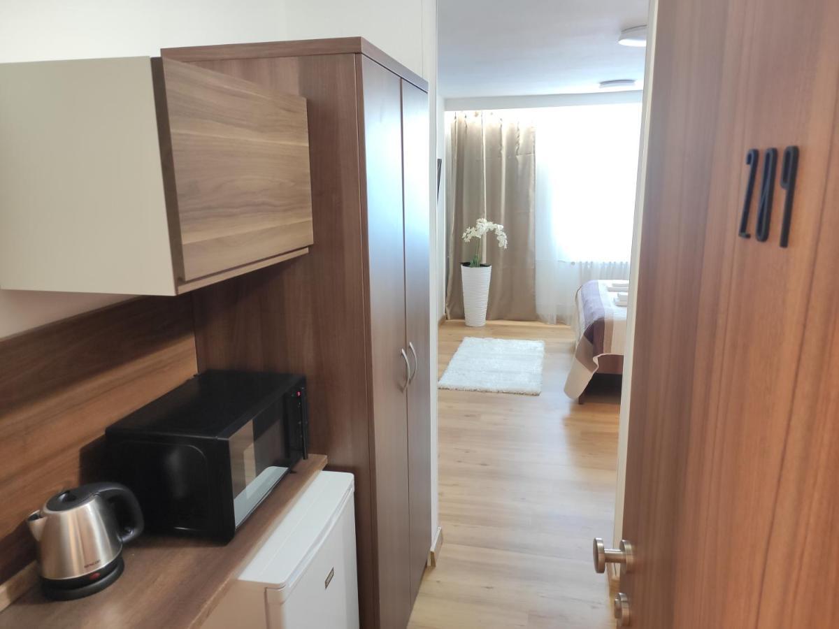 Wx 3* Братислава