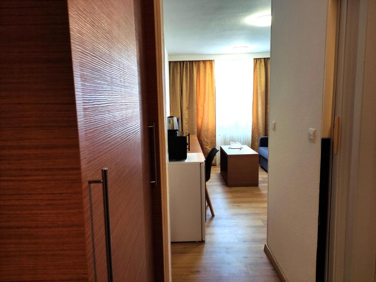 Wx Hotel Pressburg